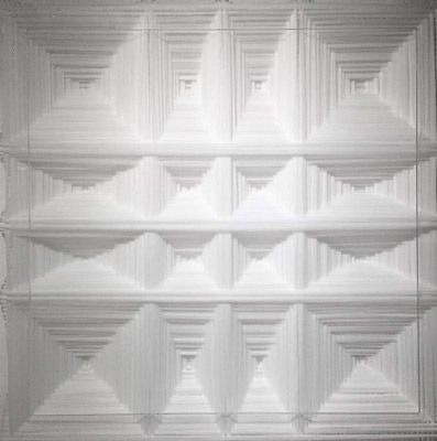 <b>Stable Bifurcation - White</b>, 2010<br>Nylon fabric on plexiglass<br>90 x 90 cm - 35.4 x 35.4 in.