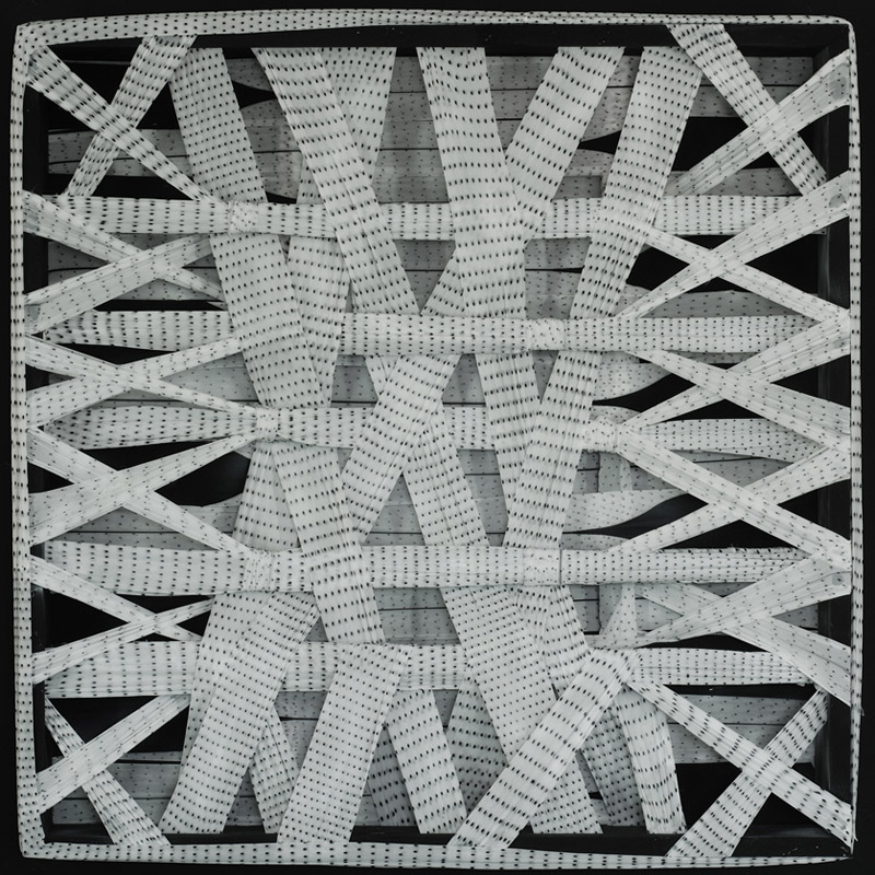 <b>Dotted Abstract Diagram</b>, 1980<br>Nylon fabric on wood<br>90 x 90 cm - 35.4 x 35.4 in.