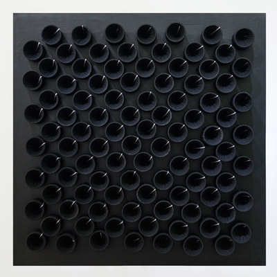 <b>Actual Infinity - Black-White</b>, 2001<br>Nylon fabric on canvas<br>100 x 100 cm - 39.4 x 39.4 in.