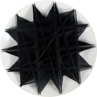 <b>Biforcazione strutturale nero</b>, 2000<br>tessuto nylon su vetroresina<br>180 x 180 x 35 cm